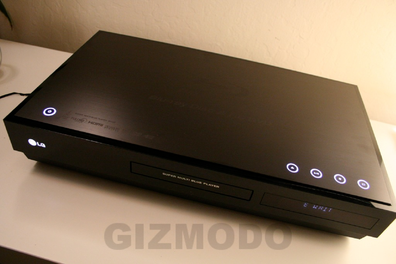 Illustration for article titled First Review: LG BH100 Hybrid Blu-Ray/HD-DVD Player (Verdict: Format War Still Blazing)